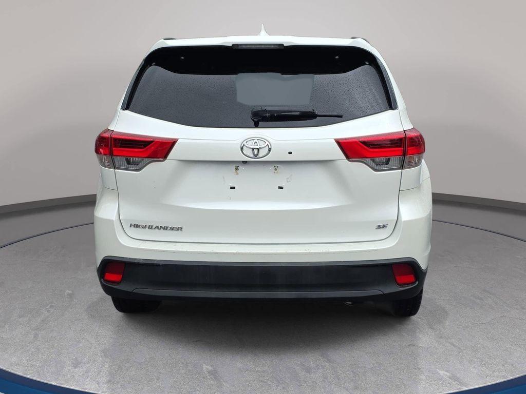used 2018 Toyota Highlander car, priced at $25,196
