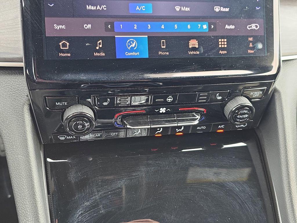 used 2025 Jeep Grand Cherokee L car, priced at $42,196