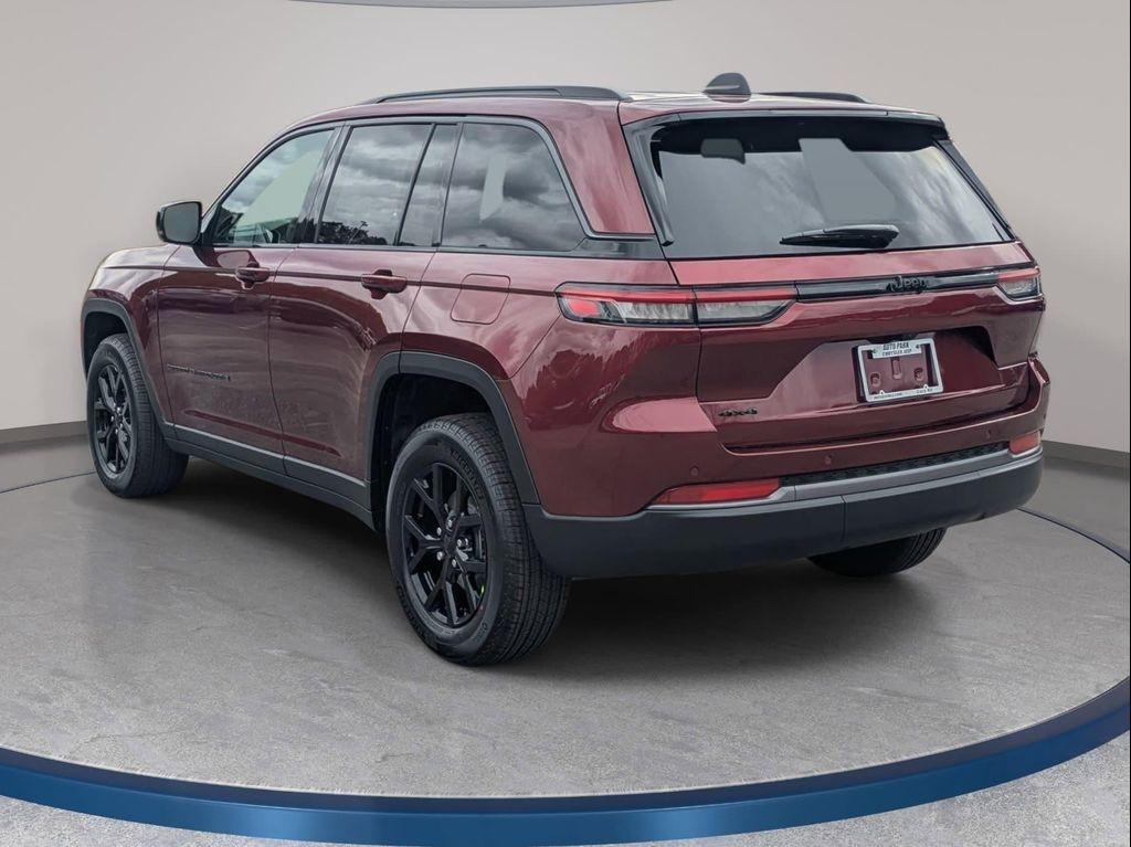new 2026 Jeep Grand Cherokee car, priced at $43,949