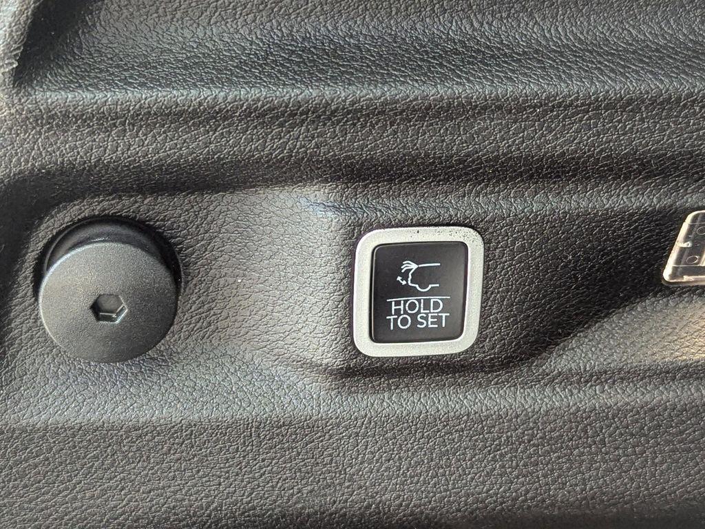 used 2024 Jeep Grand Cherokee L car, priced at $35,696
