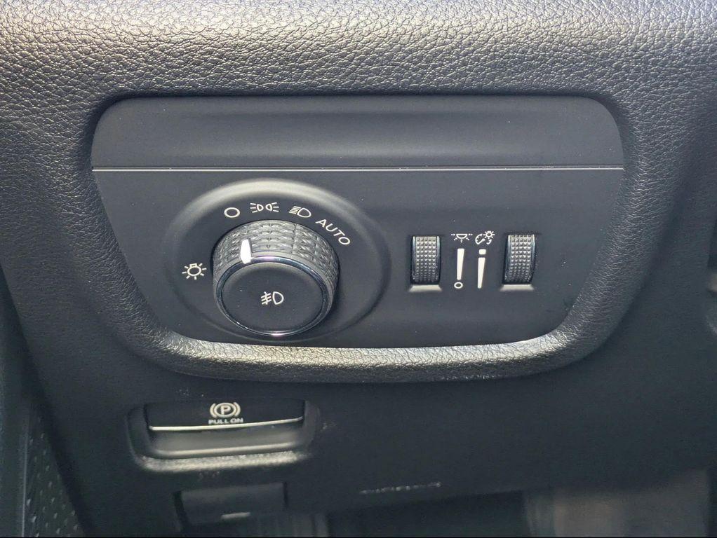 new 2025 Jeep Grand Cherokee L car, priced at $52,594