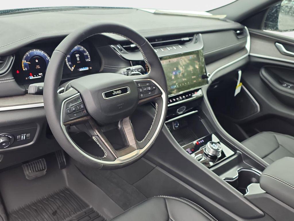 new 2026 Jeep Grand Cherokee car, priced at $49,569