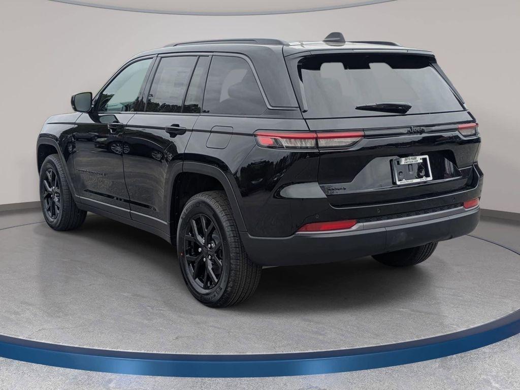 new 2026 Jeep Grand Cherokee car, priced at $43,601