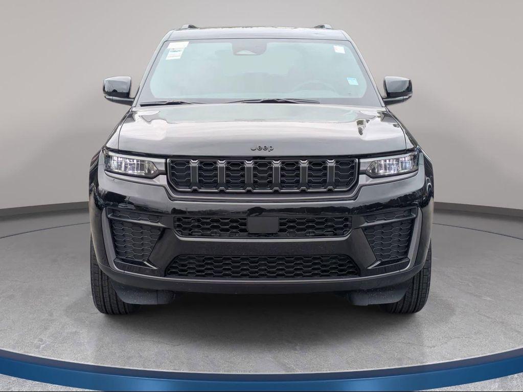 new 2026 Jeep Grand Cherokee car, priced at $43,601