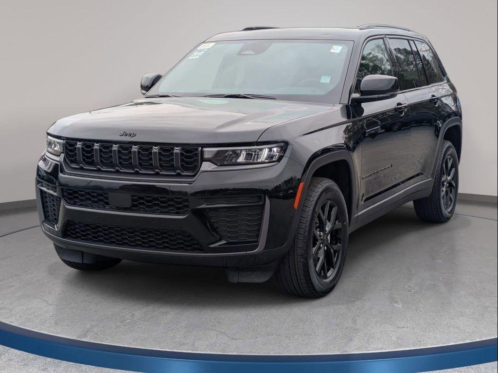 new 2026 Jeep Grand Cherokee car, priced at $43,601