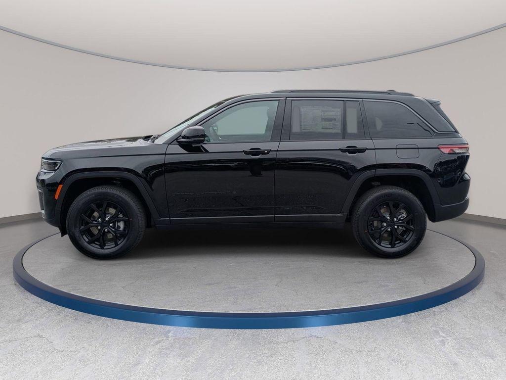 new 2026 Jeep Grand Cherokee car, priced at $43,601