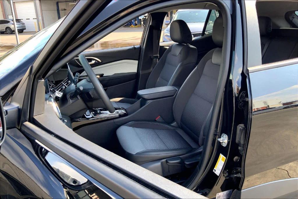 used 2025 Chevrolet Trax car, priced at $19,995