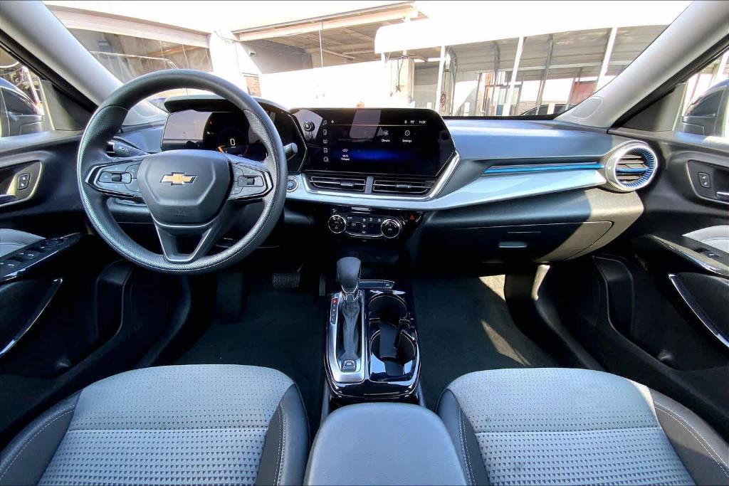 used 2025 Chevrolet Trax car, priced at $19,995