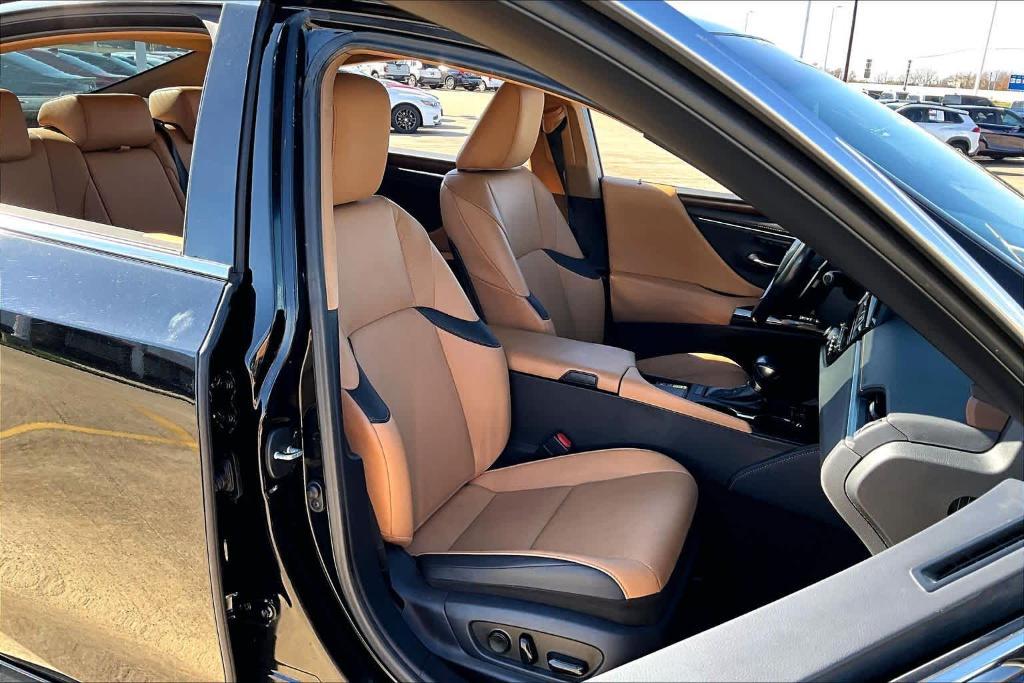 used 2024 Lexus ES 350 car, priced at $38,995