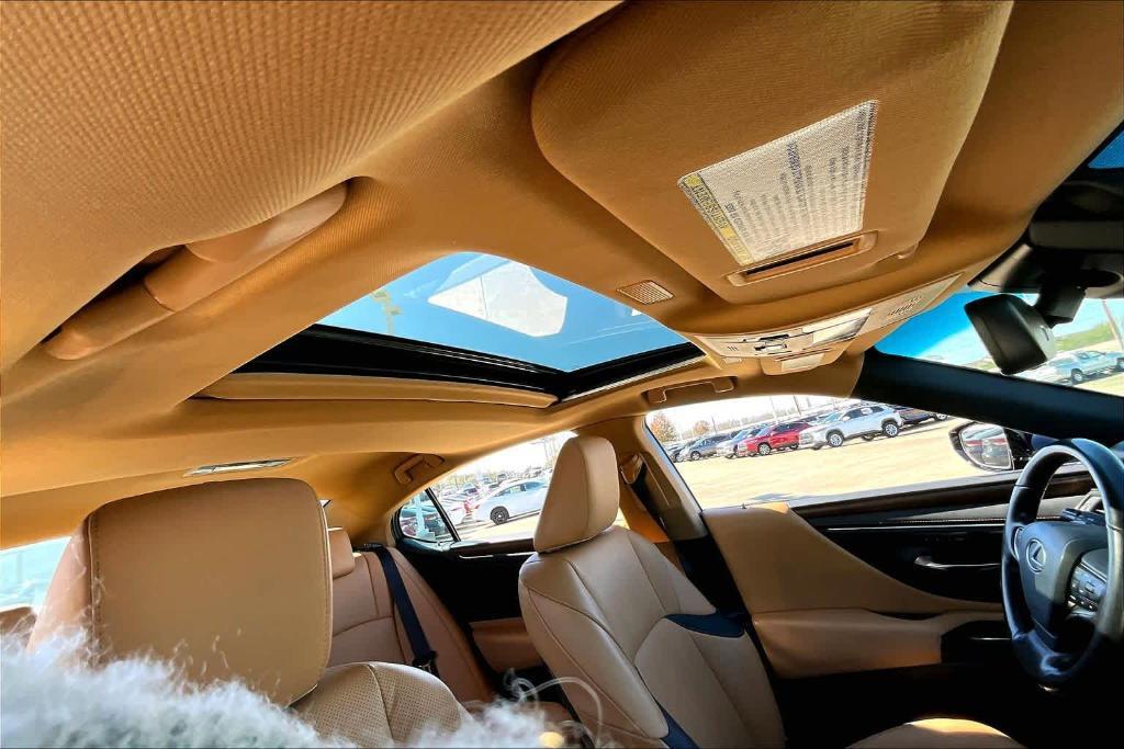 used 2024 Lexus ES 350 car, priced at $38,995
