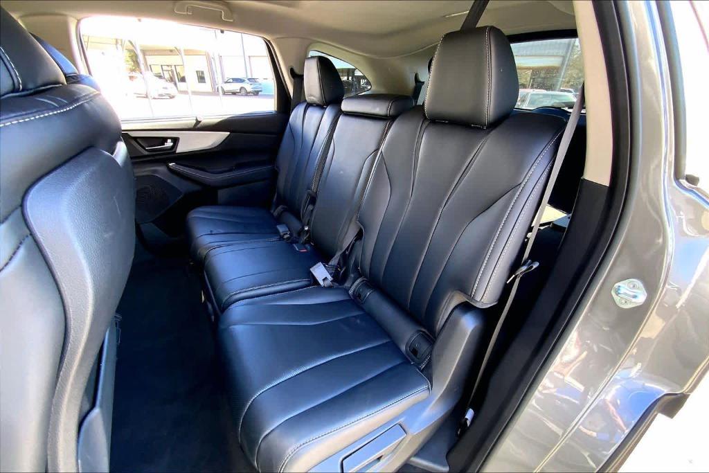 used 2024 Acura MDX car, priced at $43,295