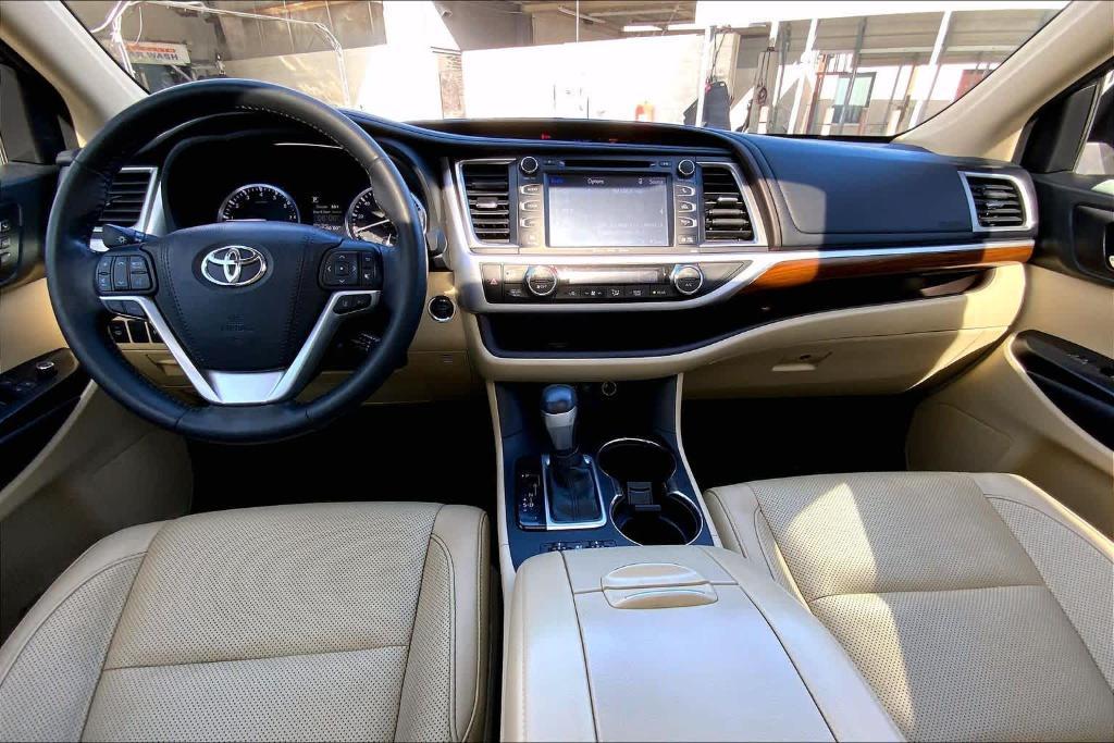 used 2017 Toyota Highlander car, priced at $22,795