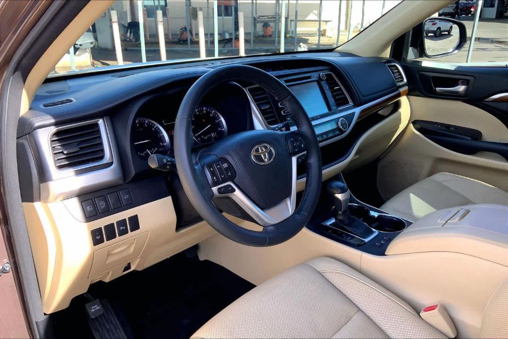 used 2017 Toyota Highlander car, priced at $22,795