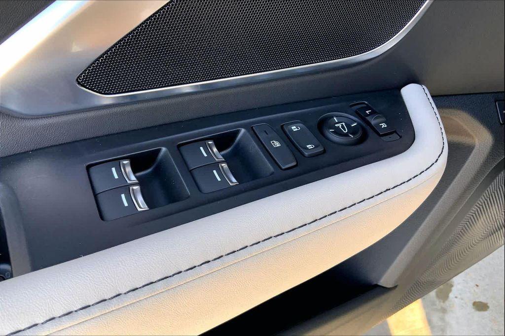 new 2026 Acura RDX car, priced at $47,375