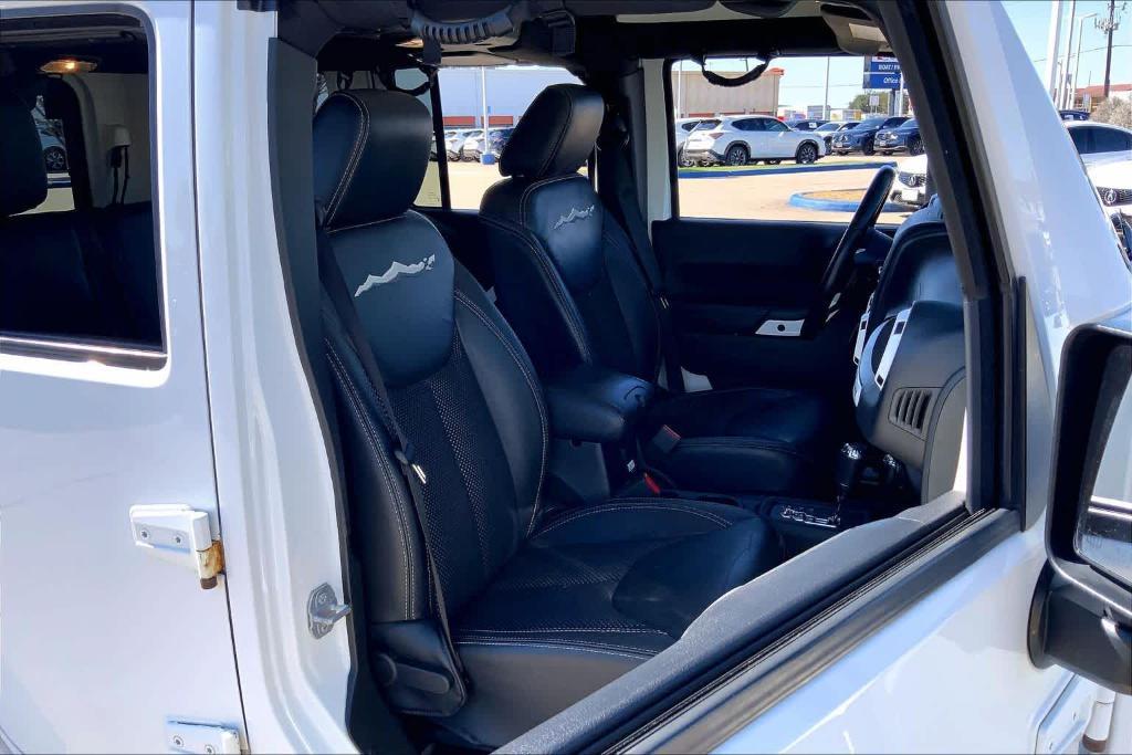 used 2015 Jeep Wrangler Unlimited car, priced at $16,995
