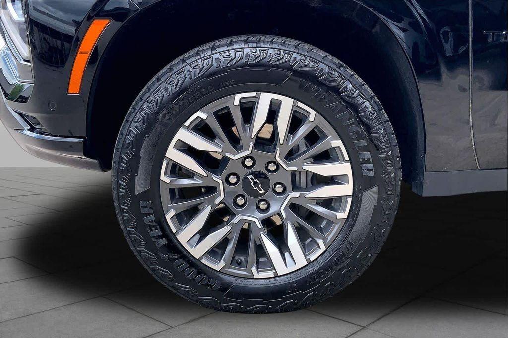 used 2025 Chevrolet Tahoe car, priced at $64,220