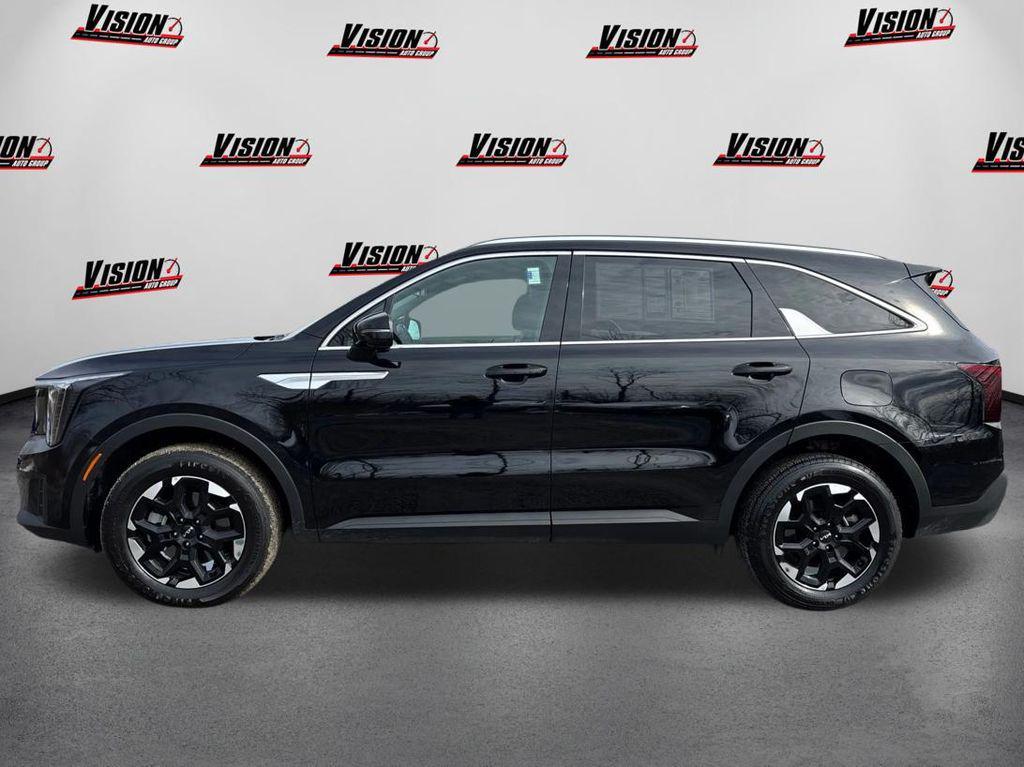 used 2025 Kia Sorento car, priced at $31,473