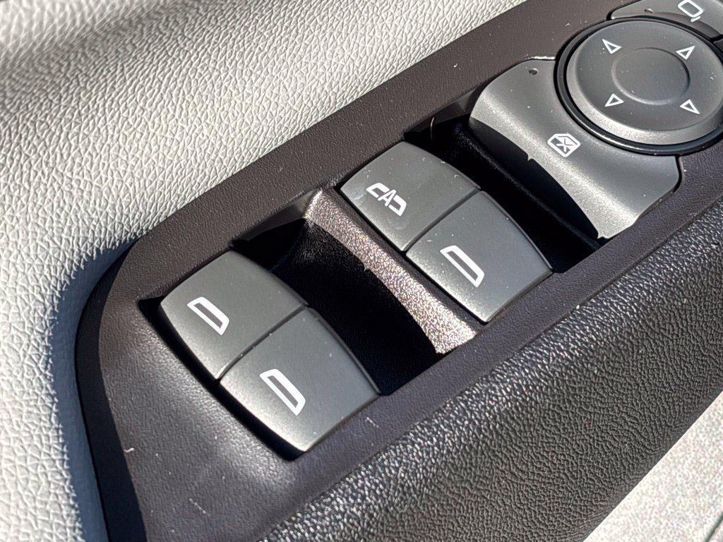 used 2019 Chevrolet Equinox car, priced at $17,174