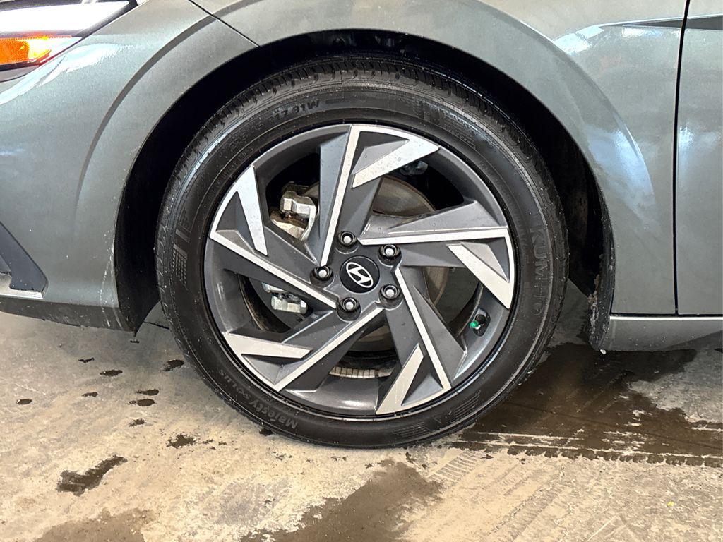 used 2025 Hyundai Elantra car, priced at $20,092