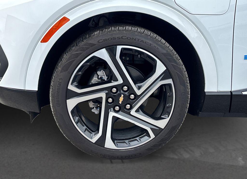 used 2025 Chevrolet Equinox EV car, priced at $25,968