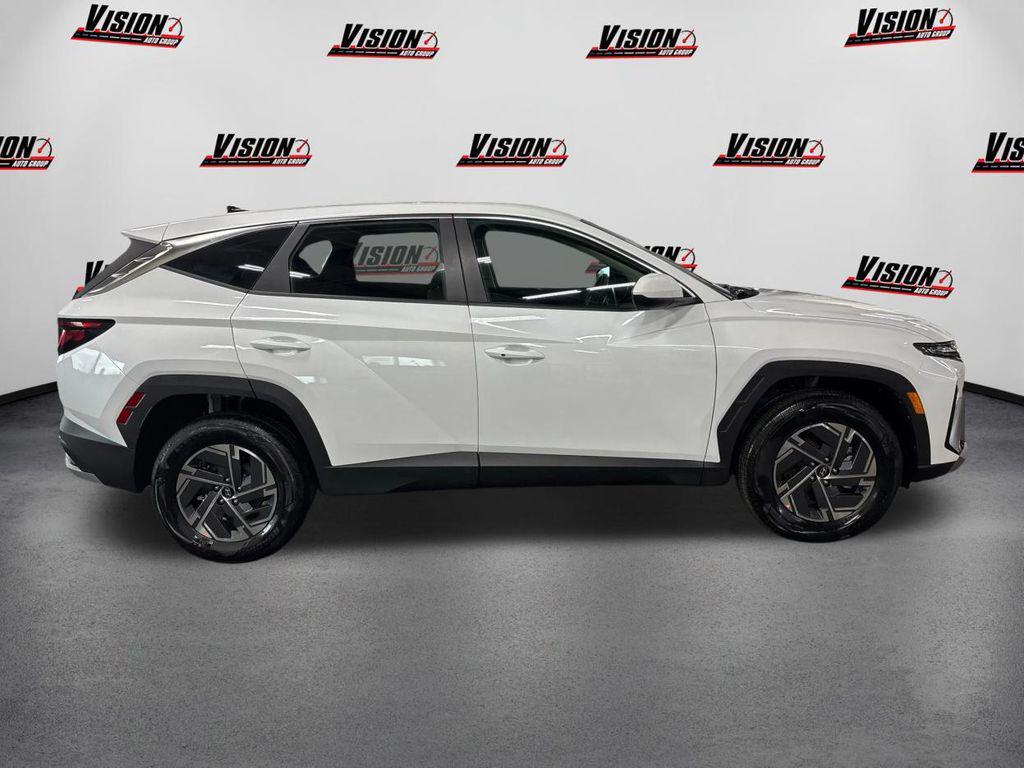 new 2026 Hyundai TUCSON Hybrid car, priced at $31,670