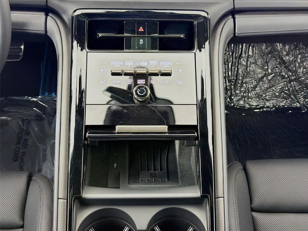 new 2025 Porsche Panamera car