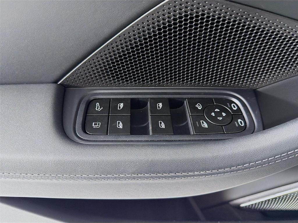 new 2025 Porsche Panamera car