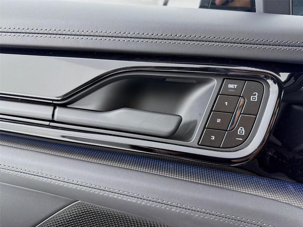 new 2025 Porsche Panamera car