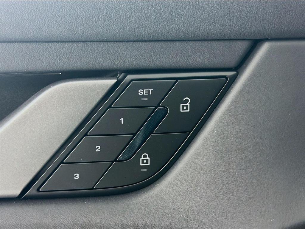 new 2025 Porsche Taycan car