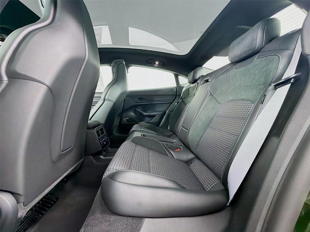 new 2025 Porsche Taycan car