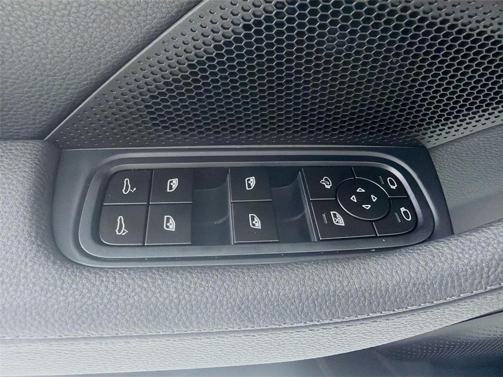 new 2026 Porsche Panamera car, priced at $139,290