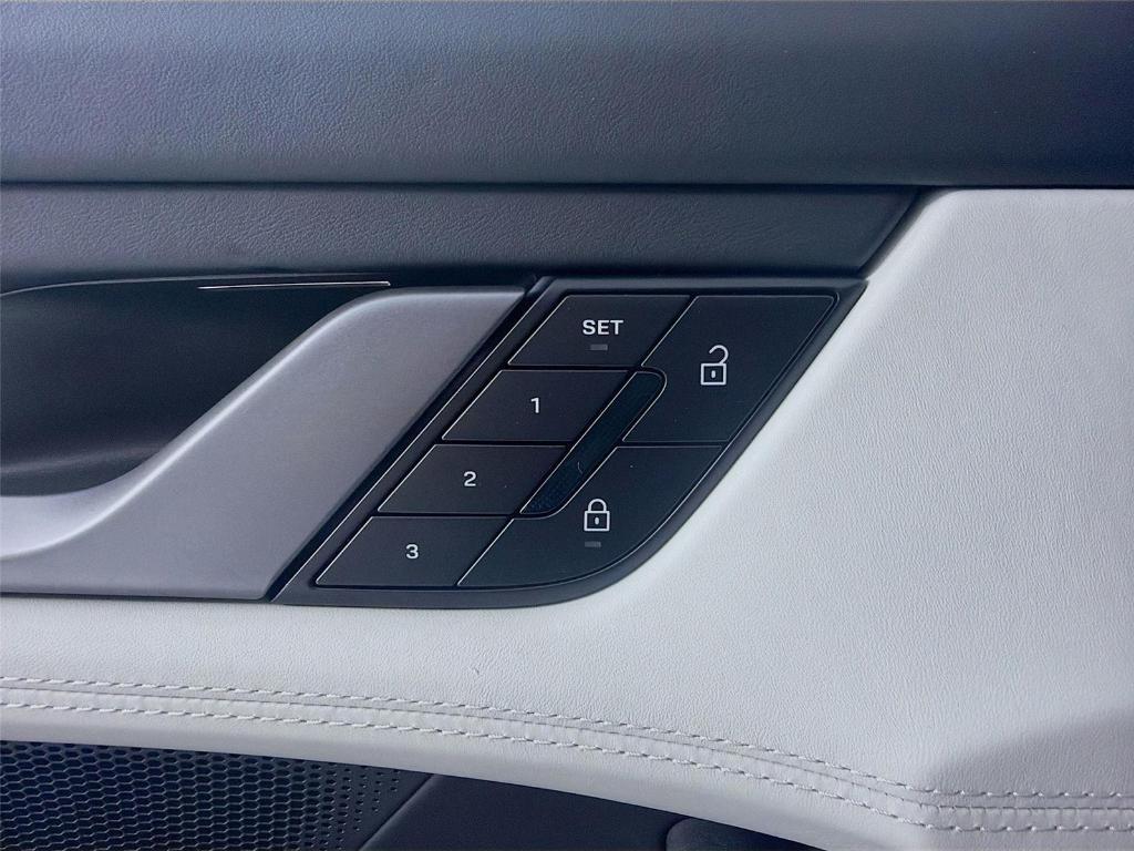 new 2025 Porsche Taycan car