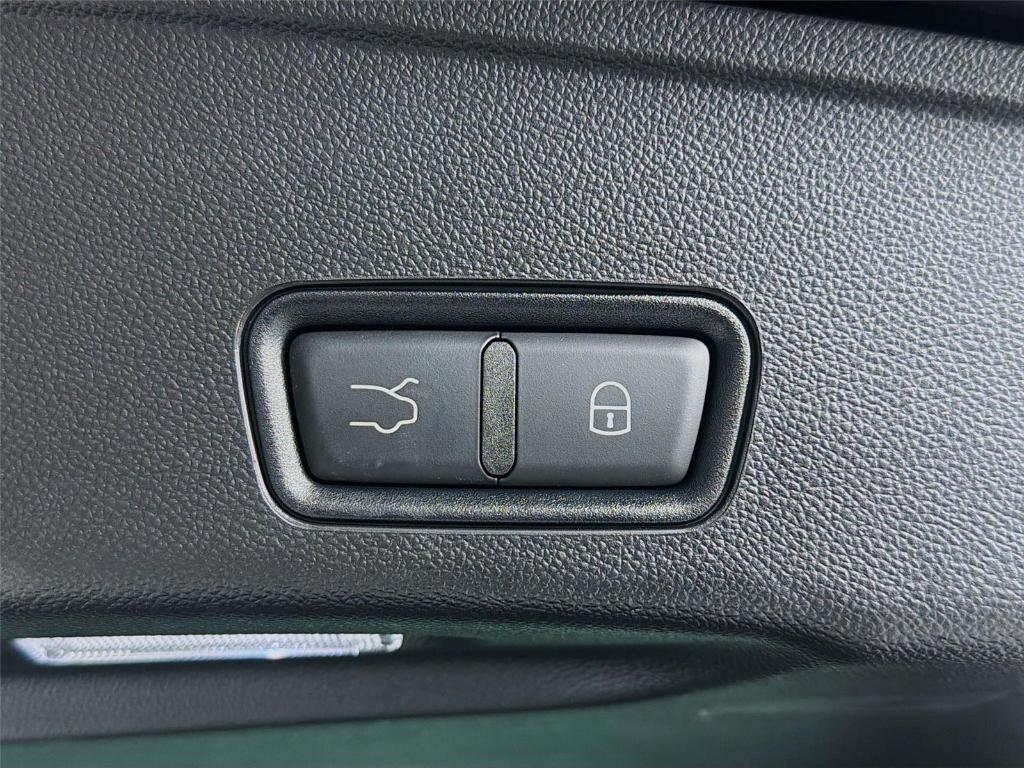 used 2023 Maserati Grecale car, priced at $36,900