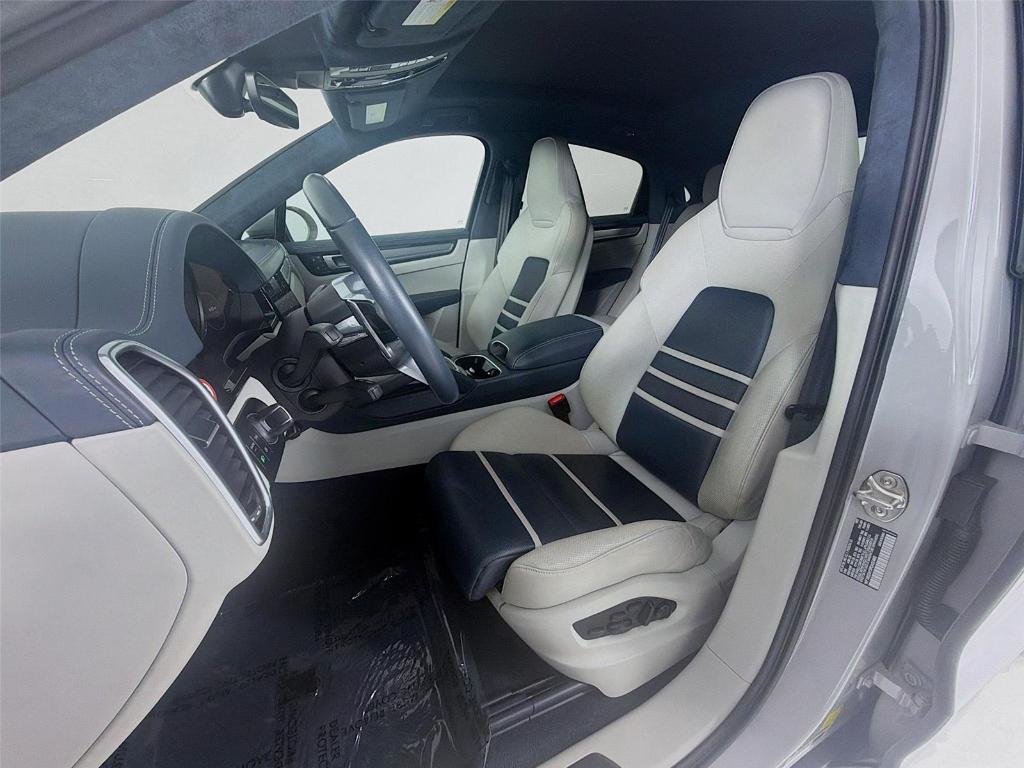 used 2023 Porsche Cayenne car, priced at $91,989