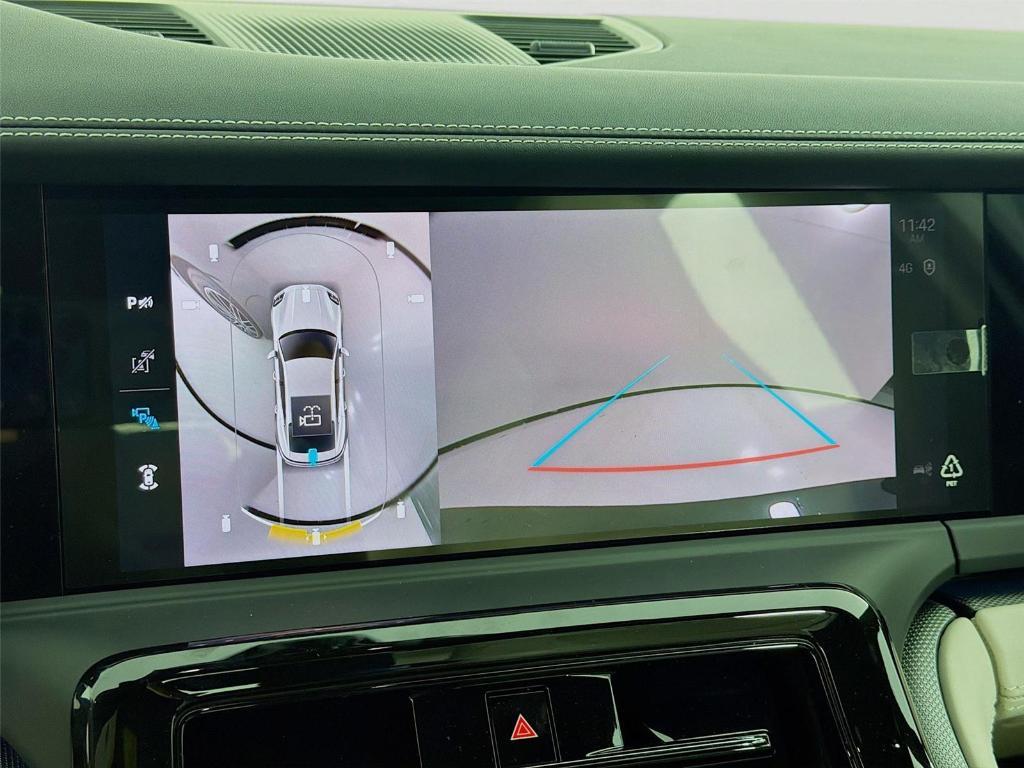 new 2026 Porsche Panamera car