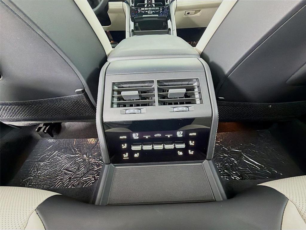 new 2026 Porsche Panamera car