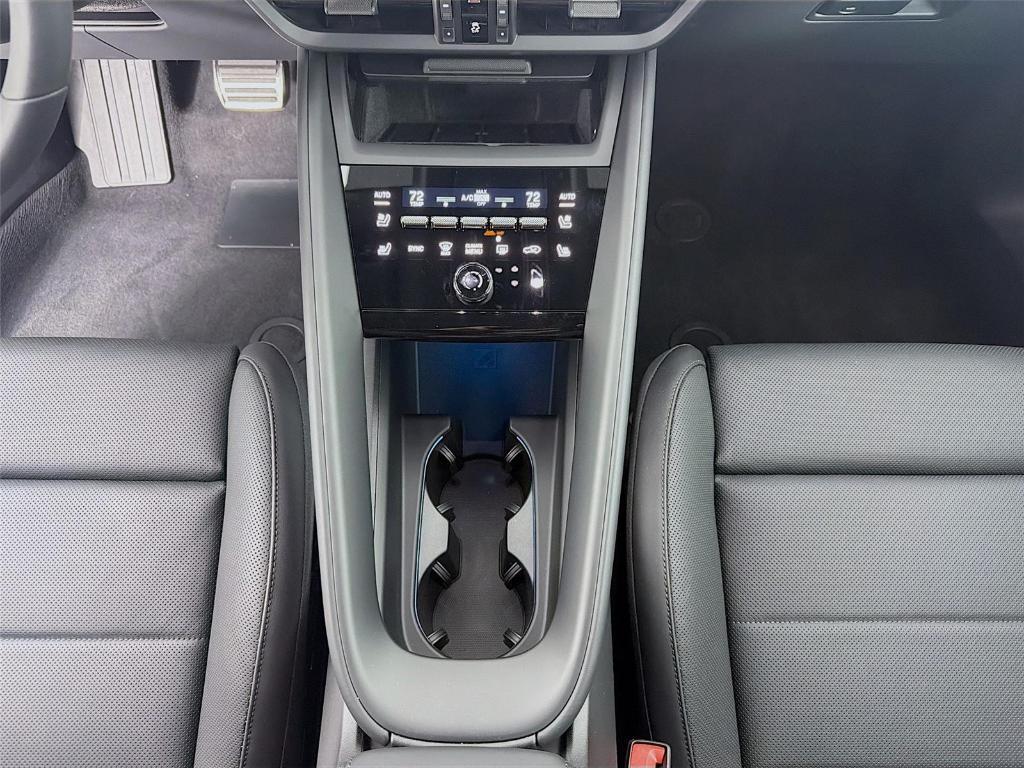 new 2025 Porsche Macan car