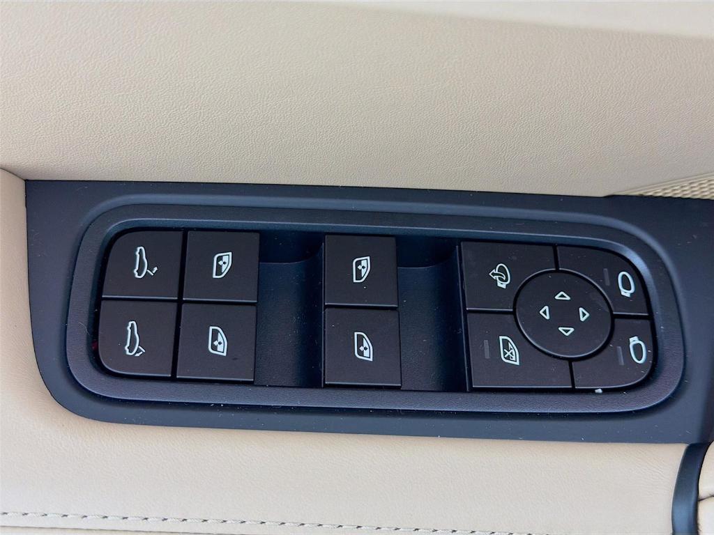 new 2026 Porsche Cayenne car