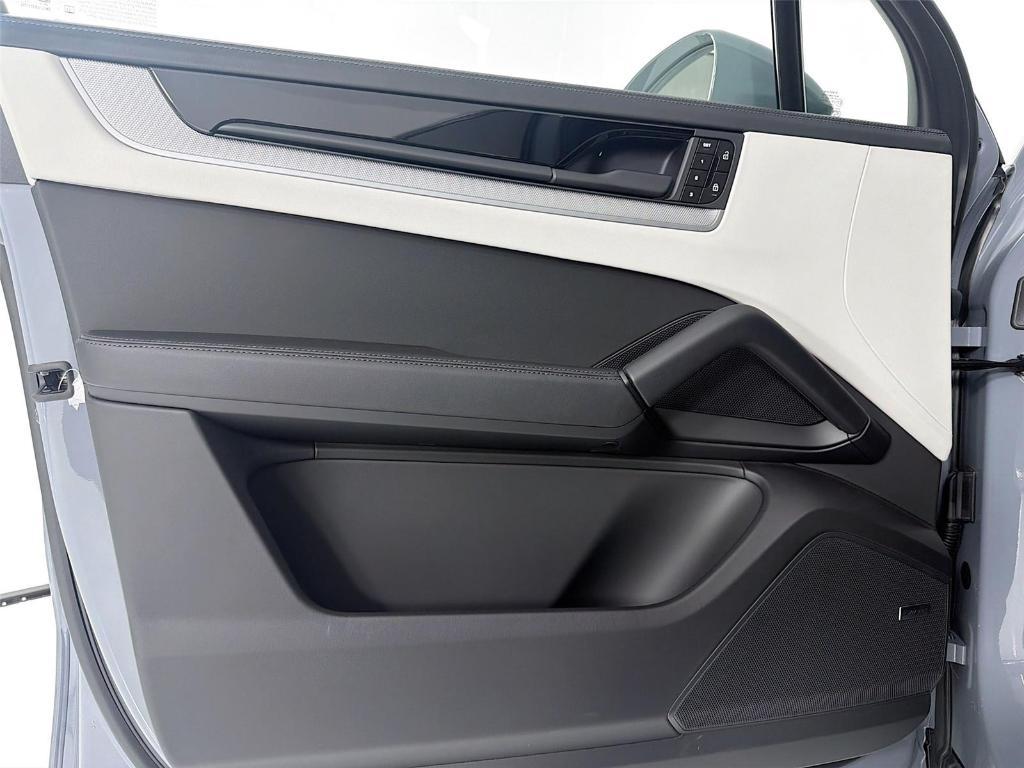 new 2026 Porsche Cayenne car