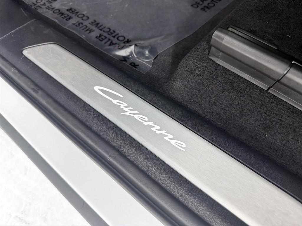 new 2025 Porsche Cayenne car