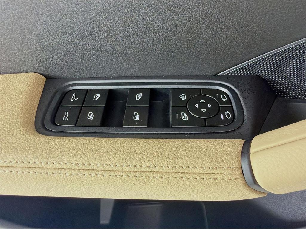 new 2026 Porsche Cayenne car, priced at $113,589