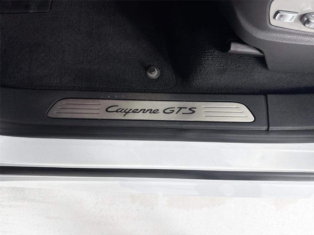 used 2016 Porsche Cayenne car, priced at $33,899