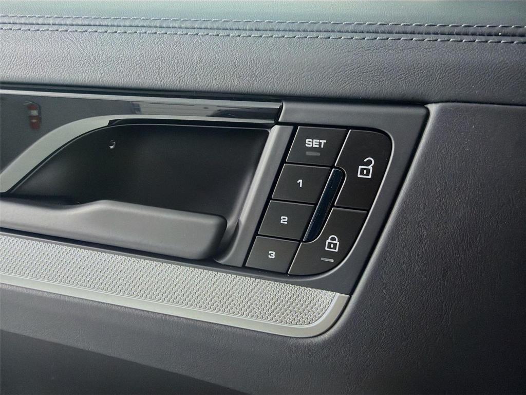 new 2026 Porsche Cayenne car