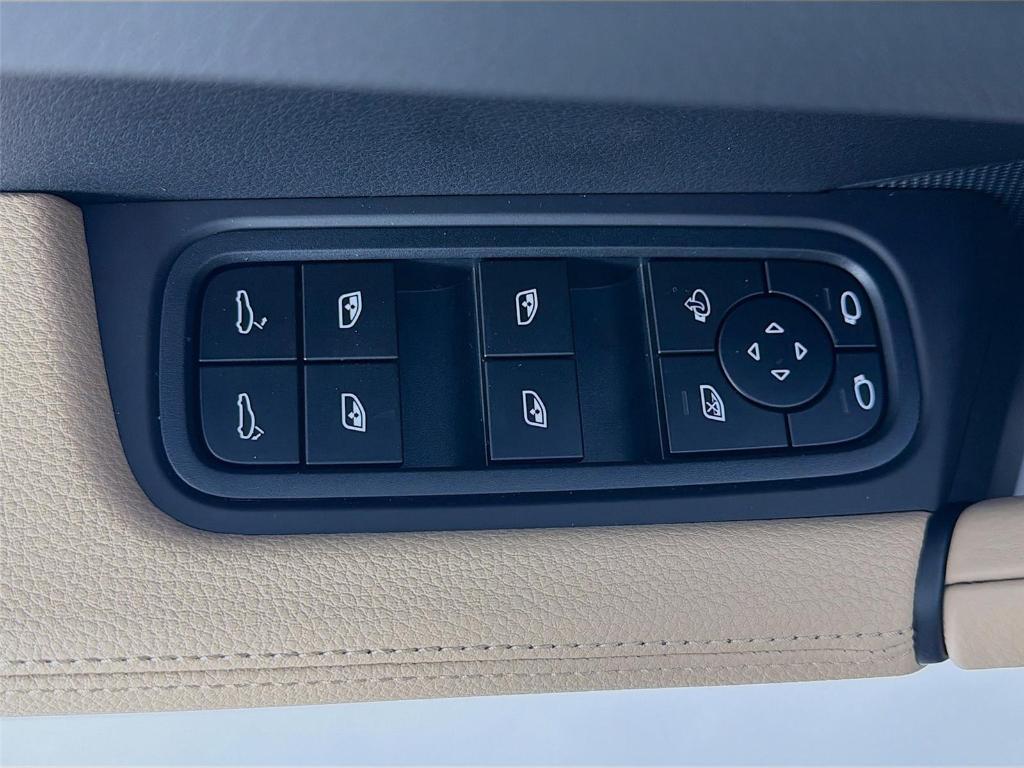 new 2026 Porsche Cayenne car