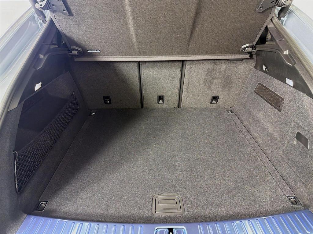 new 2025 Porsche Cayenne car