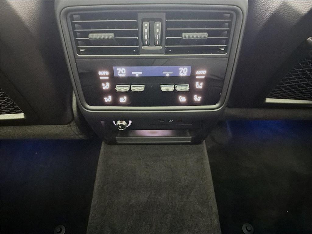 new 2025 Porsche Cayenne car