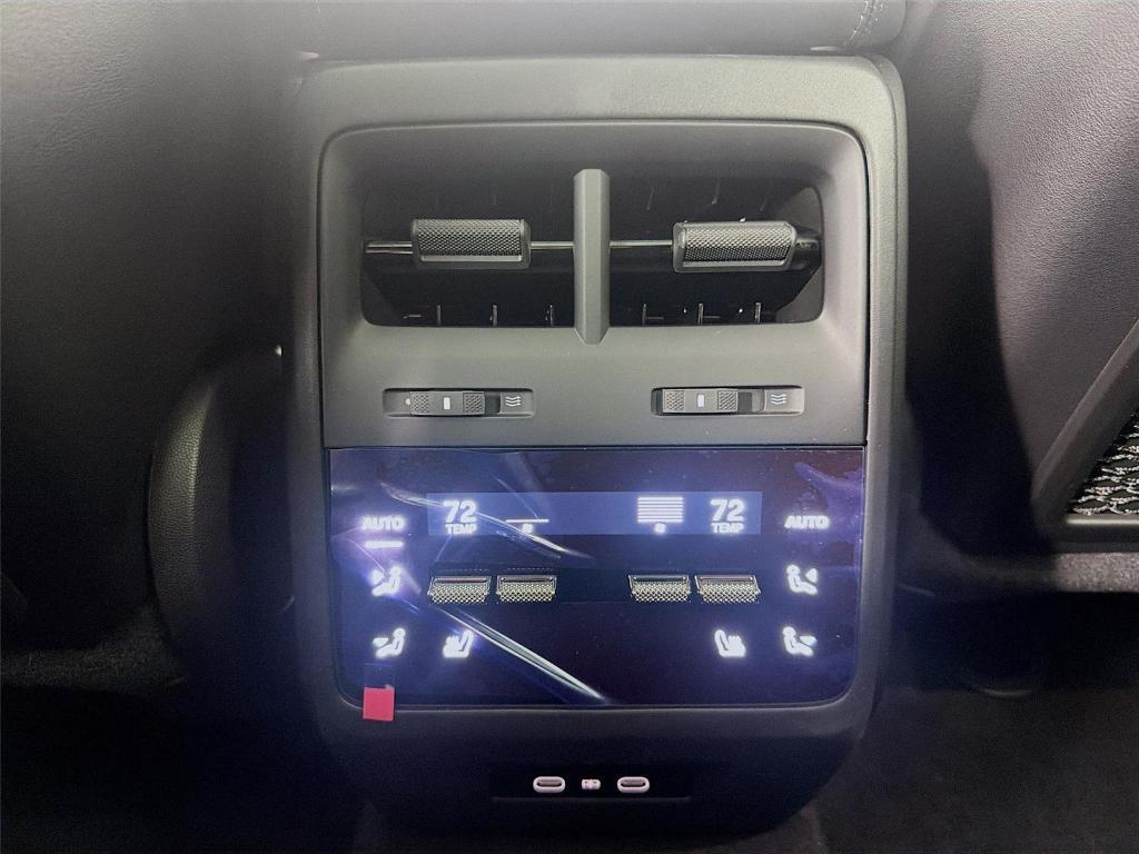 new 2025 Porsche Macan car