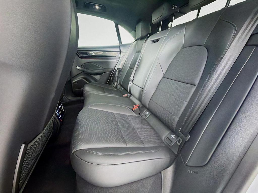 new 2025 Porsche Macan car