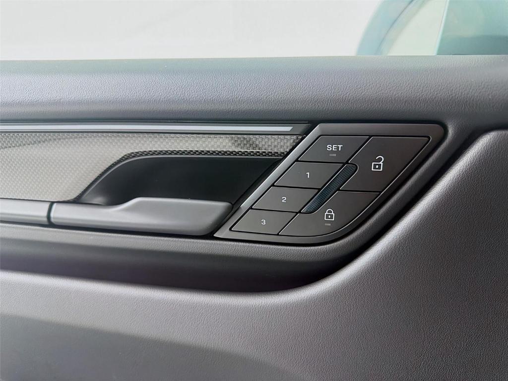 new 2025 Porsche Macan car