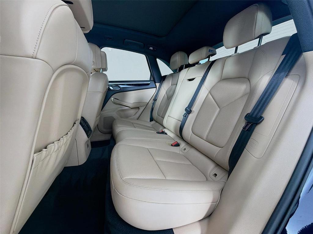 used 2023 Porsche Macan car